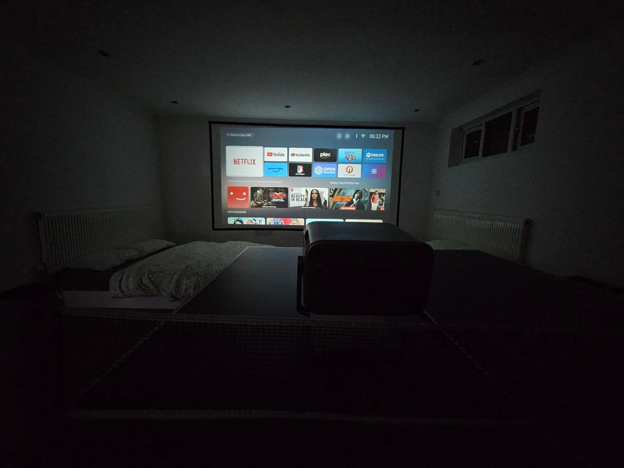 Large Annexe With Games Room Pool Table Ping Pong Air Hockey Movie Projector Windsor Exterior photo